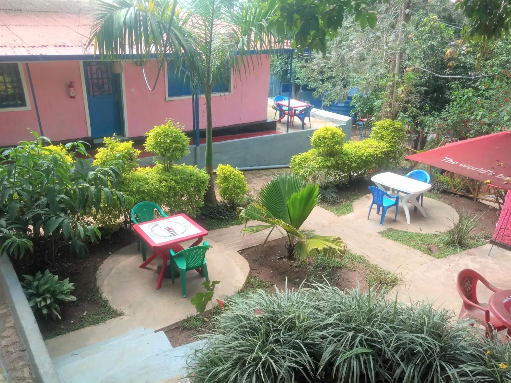 Colours Club&Spa Kigali Extérieur photo